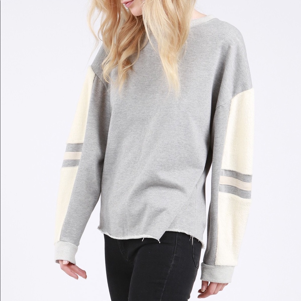Last 1 ⬇️ Lace Up Sweatshirt w/ Velour Sleeve - Picture 4 of 5